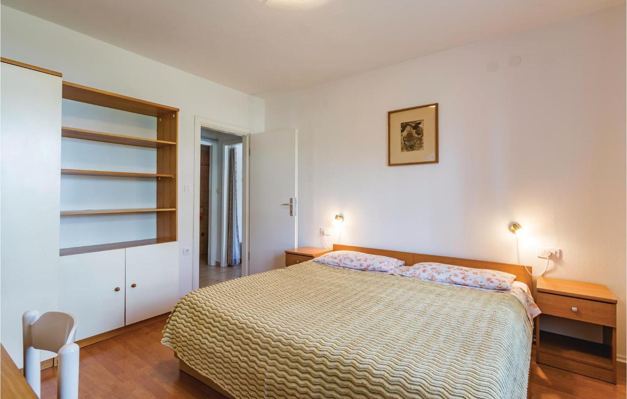 1 Bedroom Lovely Apartment In Rovinj Exterior photo