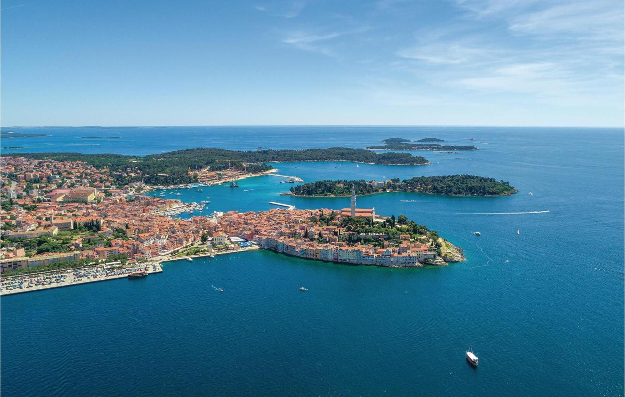 1 Bedroom Lovely Apartment In Rovinj Exterior photo